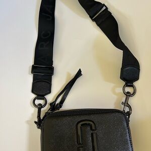 Marc Jacobs Sleek Black Belt Bag